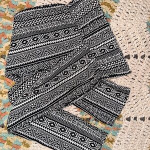 Bobbie Brooks Black and White Geometric Pants